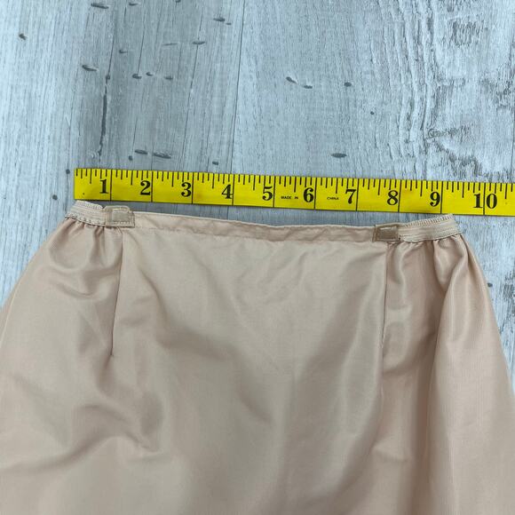 Vintage Vassarette Peach Full Nylon Elastic Waist Back Slit Slip Skirt Small - Picture 11 of 14